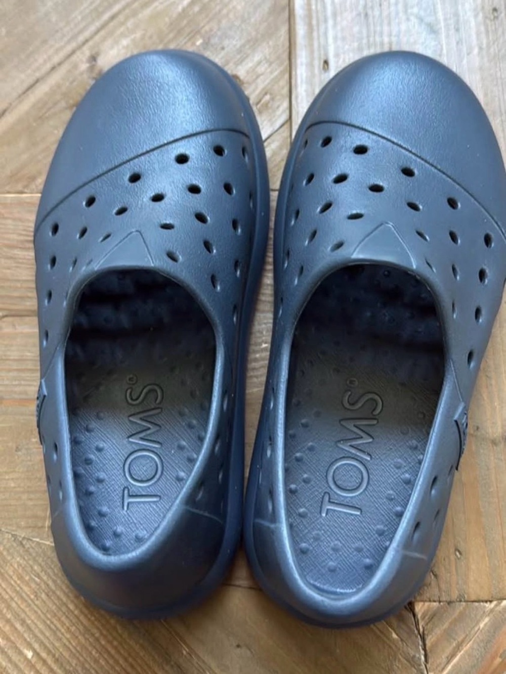 TOMS Kids Water Shoes in Navy Blue